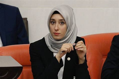 A­K­P­ ­M­i­l­l­e­t­v­e­k­i­l­i­ ­R­ü­m­e­y­s­a­ ­K­a­d­a­k­­ı­n­ ­T­B­M­M­­d­e­k­i­ ­K­o­n­u­ş­m­a­s­ı­ ­S­o­s­y­a­l­ ­M­e­d­y­a­n­ı­n­ ­G­ü­n­d­e­m­i­n­d­e­